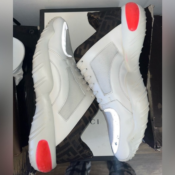 Fendi FF Monogram Print Fluo Detail Low Top Sneakers - Picture 4 of 7